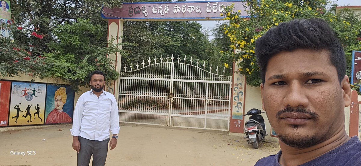 urstrulyubed's tweet photo. #YSJaganMark 
ఓటు హక్కు లేని పిల్లలకు కూడా మంచి చేసిన ఏకైక నాయకుడు @ysjagan 
నాడు నేడు ద్వారా కొత్త భవనాల నిర్మాణం, ఇంగ్లీష్ మీడియం మరియు అనేక విద్య వ్యవస్థలో మార్పులు తెచ్చిన @YSRCParty ప్రభుత్వం 
@MithunReddyYSRC @ChintalaYSRCP
పీలేరులోని ప్రభుత్వ ఉన్నత పాఠశాలను చేసిన అభివృద్ది https://t.co/XTa4yoct9d