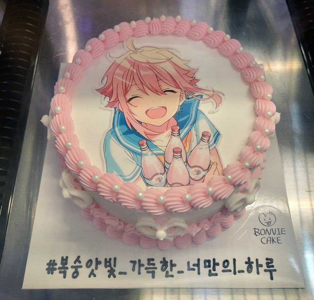 #복숭앗빛_가득한_너만의_하루
#언제까지나_기억할_보물같은_이순간

미소녀 공주 트친과 같이 갔어요! 주최 분의 토리를 향한 사랑이 느껴져서 미소가 절로 나왔어요:) 생일 카페 열어주셔서 감사합니다🙇‍♀️❤❤