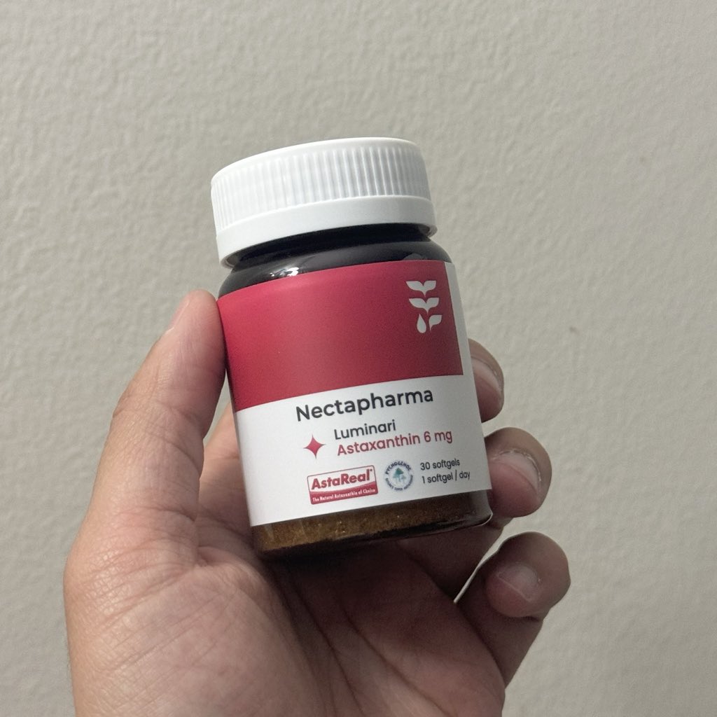 กินอาหารเสริมกี่ตัวเฉยหมด แต่ของ nectapharma คือโน 1 เลย กินมาตั้งแต่สูตรเก่าเสริมกับการทาโลชั่น ผลคือใครจับตัวก็มีแต่คนชมผิวลื่น ผิวนุ่ม เรื่องกันแก่ยังไม่รู้แต่ผิวลื่นแล้วหนึ่ง แล้วรู้สึกว่าเวลาเป็นสิว กดสิว พอหายแล้วไม่ทิ้งรอยนานอ่ะ ทาไวท์เทนนิ่งต่อ อาทิตย์ 2 อาทิตย์ก็จางหมดละ ไปลองงง