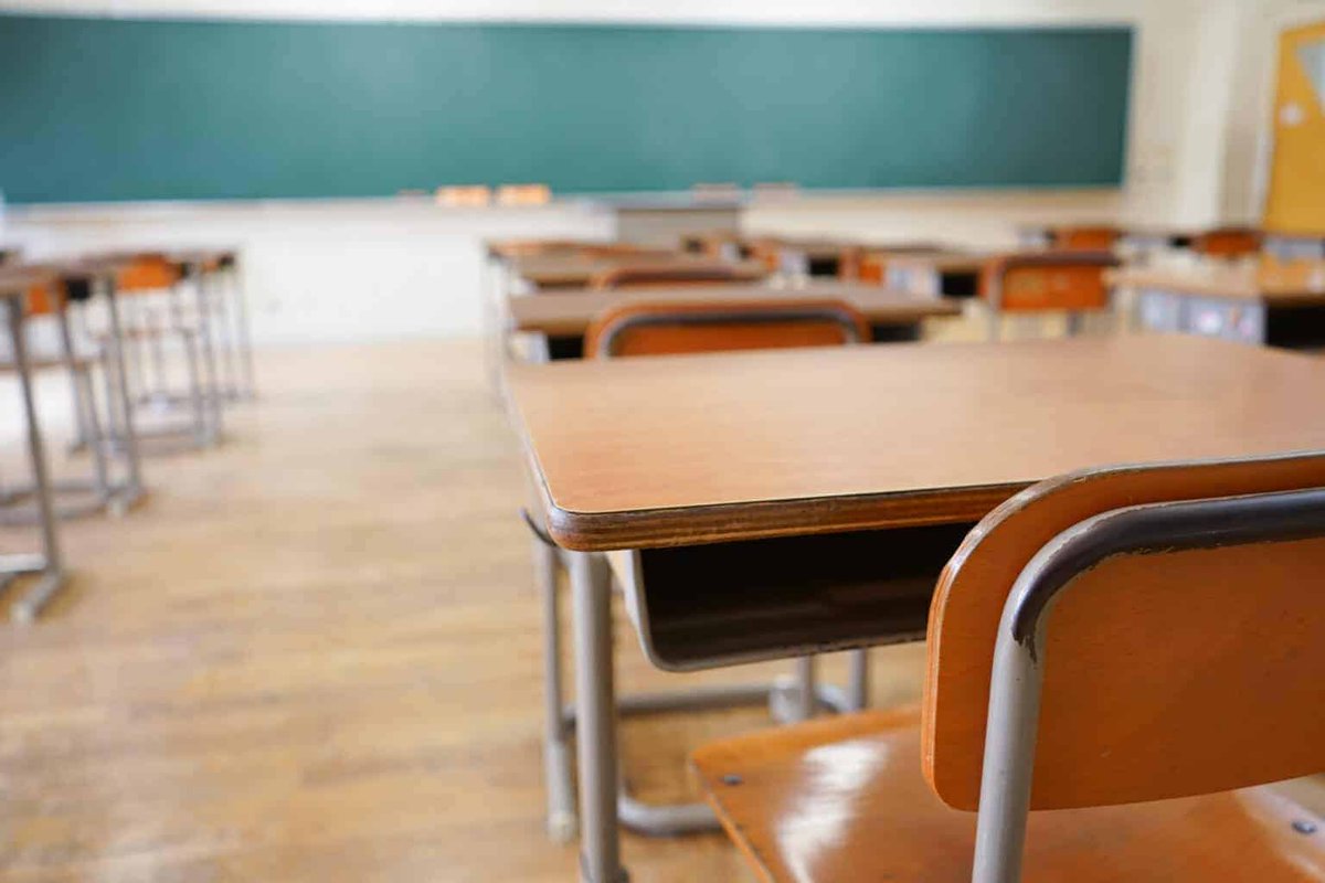 FaizelPatel143's tweet photo. WATCH: Matric results for just R100? Outcry over ‘leak’ of marks #MatricResults #NSC #Matric #Edumarks #BasicEducation @Abramjee
https://t.co/XHao2nIqyc https://t.co/WVyQUO67D0