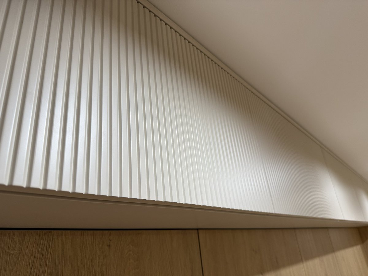 Bardzo ciekawa kuchnia na koniec roku. Rozpoczęciem kuchni jest piękna szafa. W kuchni blat slim konglomerat. Miejsca było mało a teraz jest dużo 😉 da się? 

💻 MEBLUJ.com - uMEBLUJemy Twój dom
📱 tel. 788288887
📬 mebluj@icloud.com