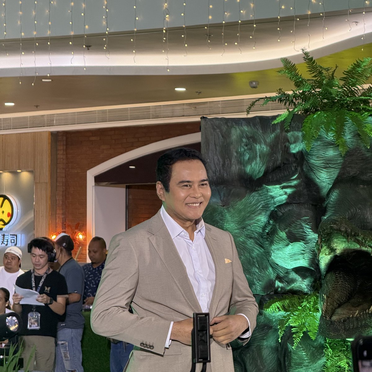 inquirerdotnet's tweet image. LOOK: Ruru Madrid, John Arcilla, Jean Garcia, and Shaira Diaz pose for photos during the grand media conference of the upcoming action series “Lolong: Bayani ng Bayan” in Quezon City.

The cast includes Martin del Rosario, Rochelle Pangilinan, Rocco Nacino, Paul Salas, Klea…