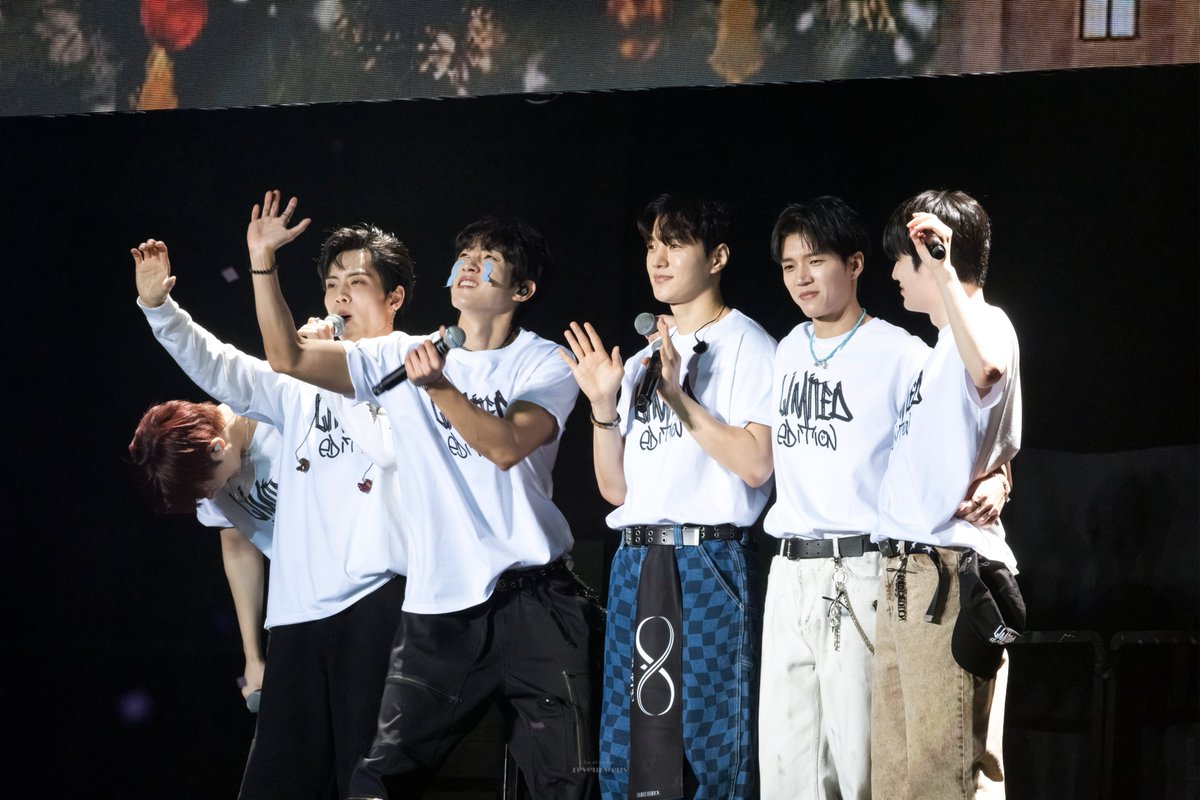 reveurweus's tweet photo. 250112 <LIMITED EDITION> in Macau D2

#인피니트 #INFINITE
#김성규 #성규 #SungKyu
#장동우 #동우 #DongWoo
#남우현 #우현 #WooHyun 
#이성열 #성열 #SungYeol 
#김명수 #명수 #엘 #MyungSoo
#이성종 #성종 #SeongJong
#15TH_ANNIVERSARY_CONCERT
#LIMITED_EDITION https://t.co/3cQbtrv3ES