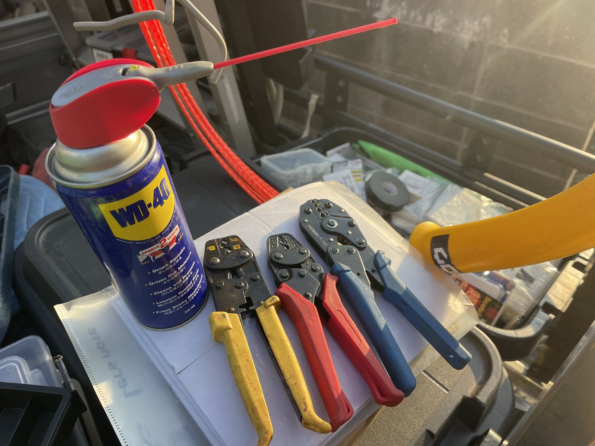 gentletwitte's tweet image. 荷室はまた引き出し買い足しですねぇ。
後、ボックスがデカ過ぎたので、低めにして二箱にしようかな。
差し当たり寒くなって来たので、この辺で。
道具清掃中に思い出したのが、圧着ペンチでリングスリーブのだけグリップ内側が剥き出しで、活線圧着した際にビリった事。

#荷室
#DEWALT
#Vetopro