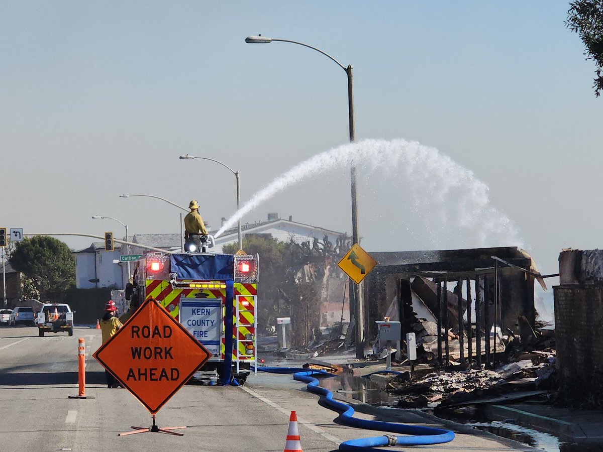 RW805's tweet photo. @redbull, we are back at it. We handed out 144 cases of Red Bull to
the hard-working men and women fighting the Palisades Fire
Thank you, Red Bull, for the continued
support over the last 8 years. Roughly over
27,648 cans in 8 years.

#redbull #PalisadesFire https://t.co/qHKHSFYfFw