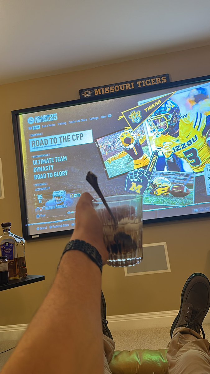 TimmyT1976's tweet photo. Dick Grip Day 20.   

Just keep on gripping baby #4thand17 https://t.co/LOJSaCVWXK