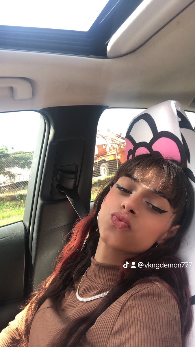 777Vkn's tweet photo. Lo de linda ami no se me va cabron 🥴😂 https://t.co/IsjpDD2B0g