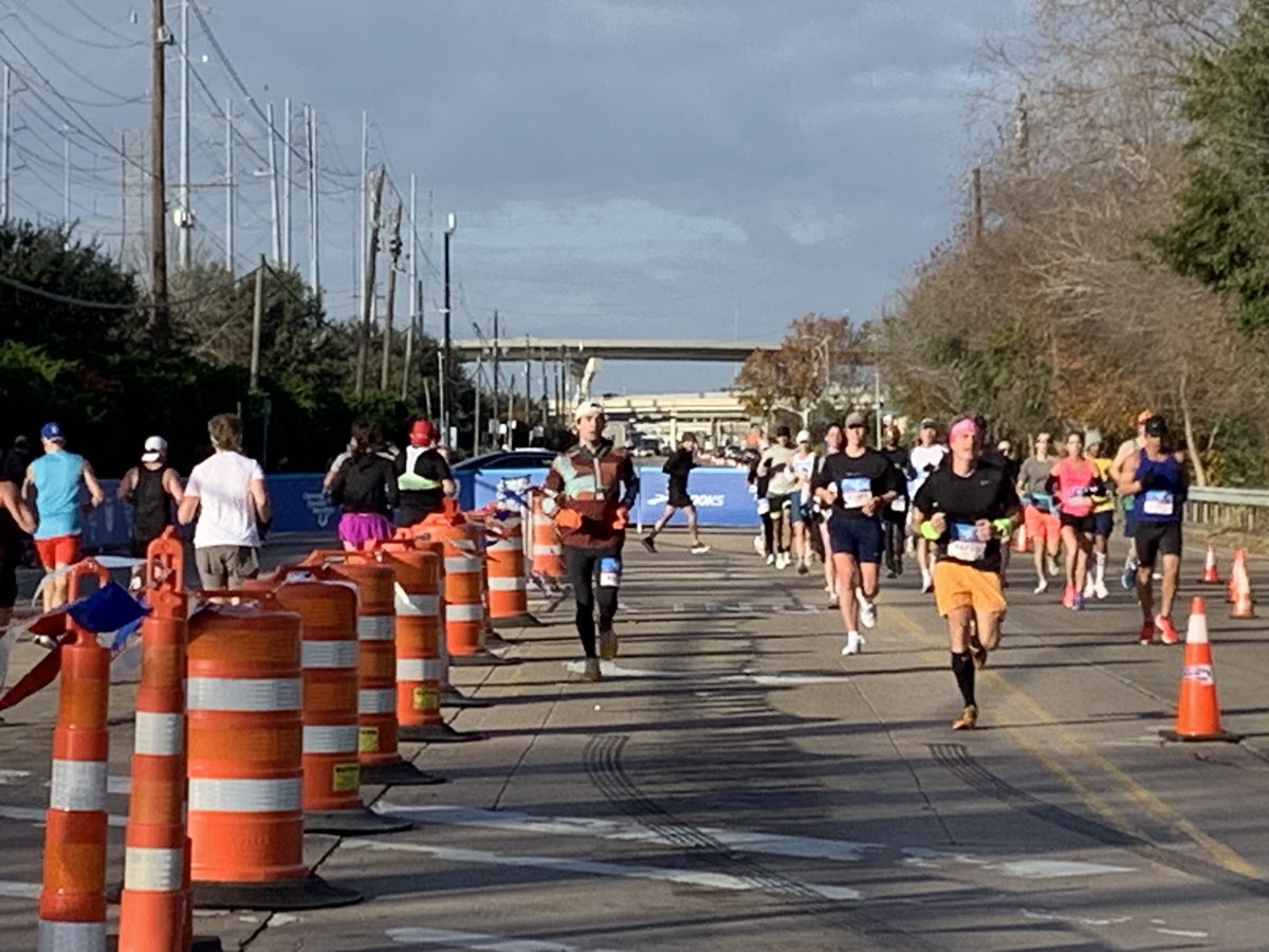 AKBrady's tweet photo. Countdown to #ChevronHoustonMarathon - 
8 days to go! The S&amp;P Global Team mans our Mile Marker 13 turnaround!  Many thanks to #S&amp;PGlobal and Craig Clinton for your support. Join us to volunteer, spectate, and cheer on the runners! #RunHou https://t.co/SXvJ8tqada