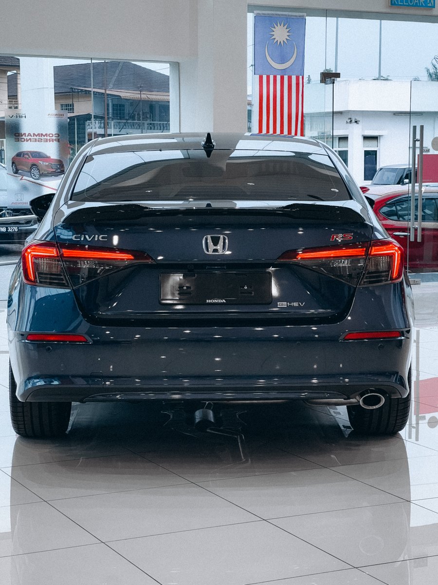Honda Civic Facelift harga turun ! Siap dapat 2 TAHUN FREE SERVICE guys !

Lebih sporty dan agresif serta ciri teknologi yang dah di upgrade.

Apa yang baru ?

- Bumper
- Grille
- Sport rim
- Lampu belakang smoke
- Rekaan kerusi
- Unit infotainment

Ada 4 varian :

1) 2.0 RS Ehev