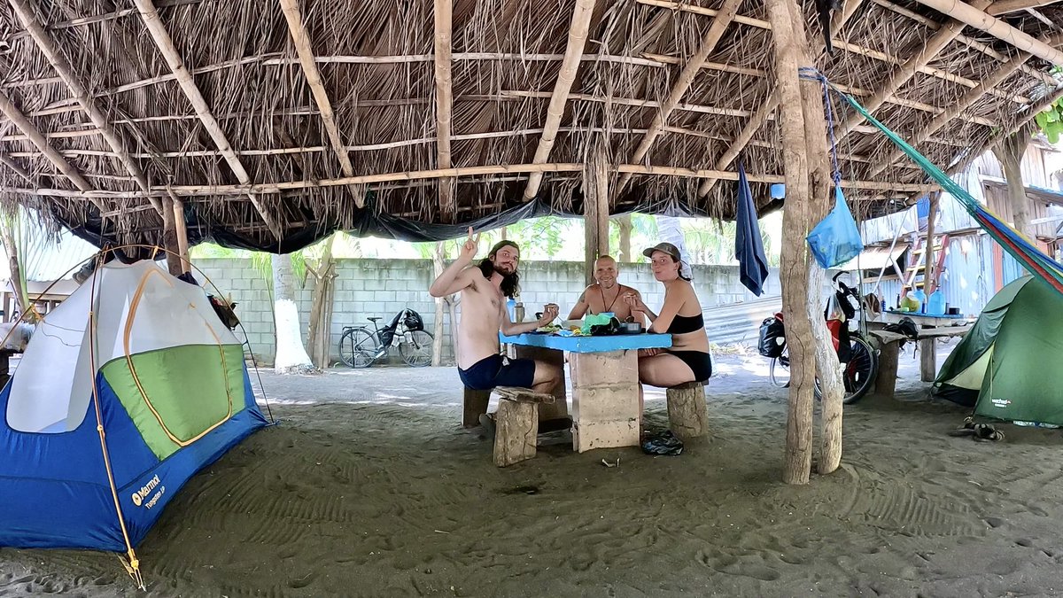 thomas2508's tweet photo. Das leckerste Eis (Minutas) in El Salvador gibt es bei Antonio.🍧😋👌

#G9toLastRide #Tag92 #Urlaub https://t.co/g4kyybj8AJ