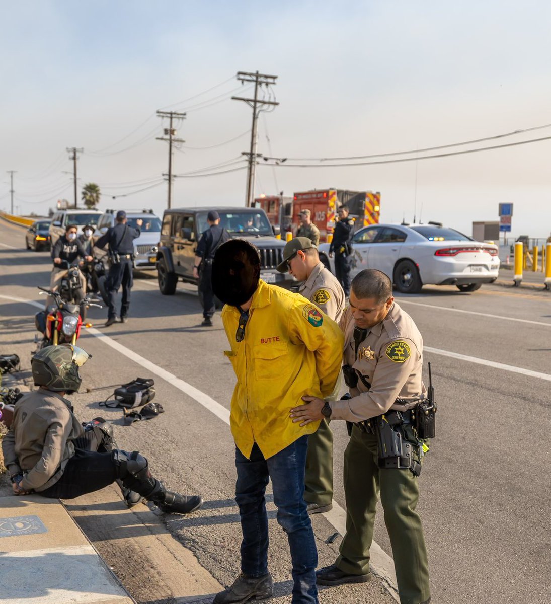 libsoftiktok's tweet image. JUST IN: Image of criminal who was arrested after he dressed up as a firefighter to loot homes.

These people are the absolute scum of the earth. Will @GavinNewsom make sure they face harsh punishment??