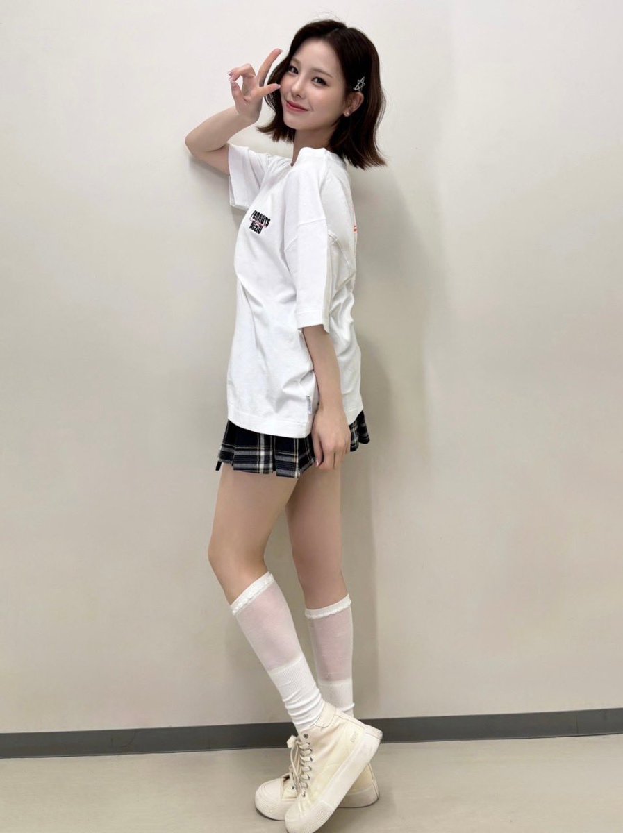 🧡🩵💜💛🤍💚❤️🩷💙 PEANUTS Fun Times With NiziU コラボグッズ