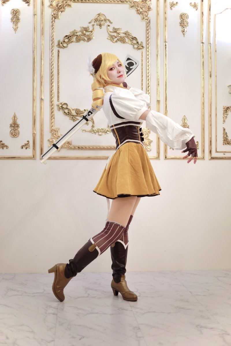 scalon_jack's tweet photo. ⚠️コスプレ cosplay

魔法少女まどか⭐︎マギカ

🤍🎗️🫖💛巴マミ💛🫖🎗️🤍

photo: @camera_photo_by 

高校生の頃から大大大好きなマミさん！ついにコスプレできてとっても幸せ〜！ゆーちゃんに素敵に撮ってもらったの♡シャンデリアを使ったキラキラ天才かな🥺✨

今後イベントとかも行きたいな〜！ https://t.co/TU7SDs3peS