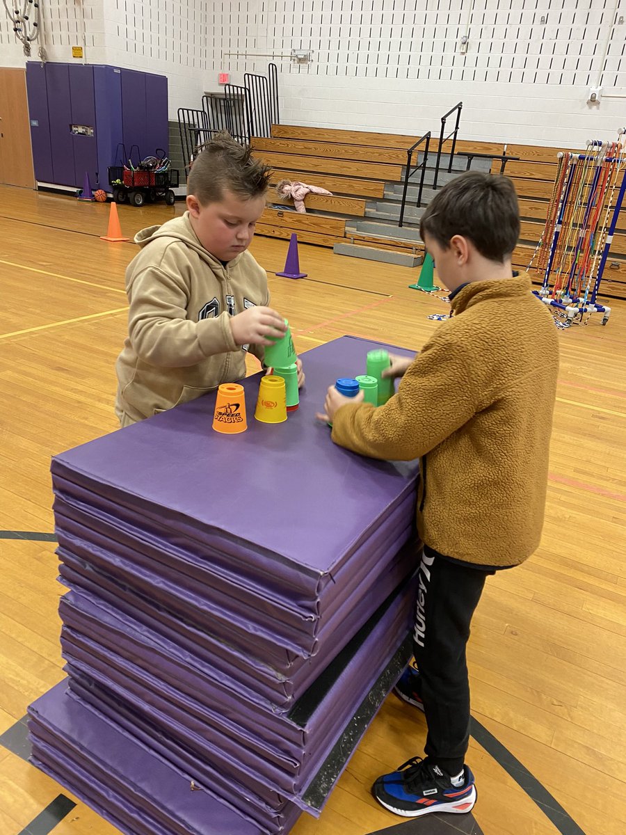 VBatt_PhysEd's tweet photo. 4th graders participating in the World Cup Stacking competition showing their cup stacking speed in various challenges @HamptonBaysES https://t.co/NM0g9A54BK