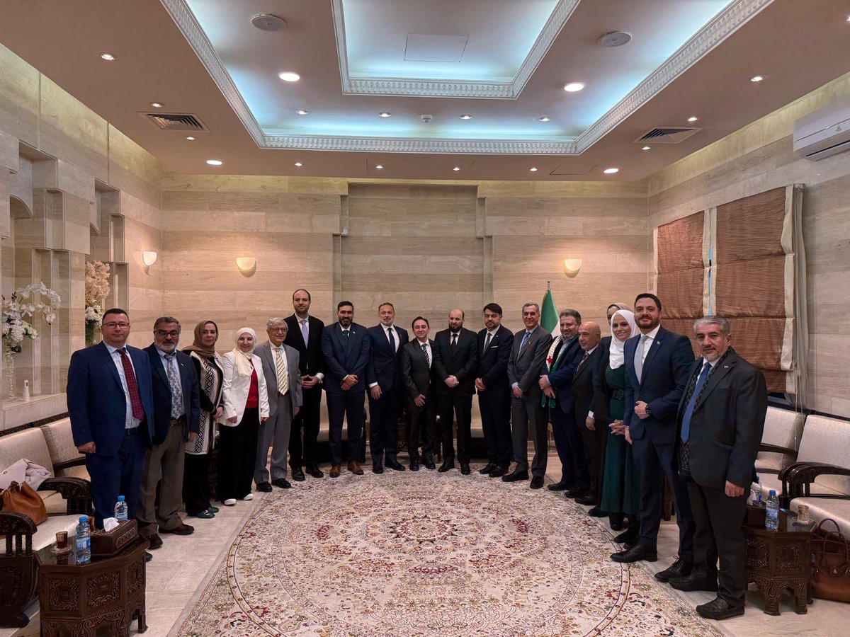 أنتهت زيارة وفد المنظمات السورية الأمريكية الرئيسية (مواطنون لاجل امريكا امنة C4SSA و التحالف الأمريكي لاجل سوريا ACS و غيرهم) و اعضاء من الجالية السورية الأمريكية في سوريا المحررة لتقييم الواقع المعيشي و السياسي و الاجتماعي و الأمني. شملت الجولة زيارات و محادثات صريحة و عميقة مع