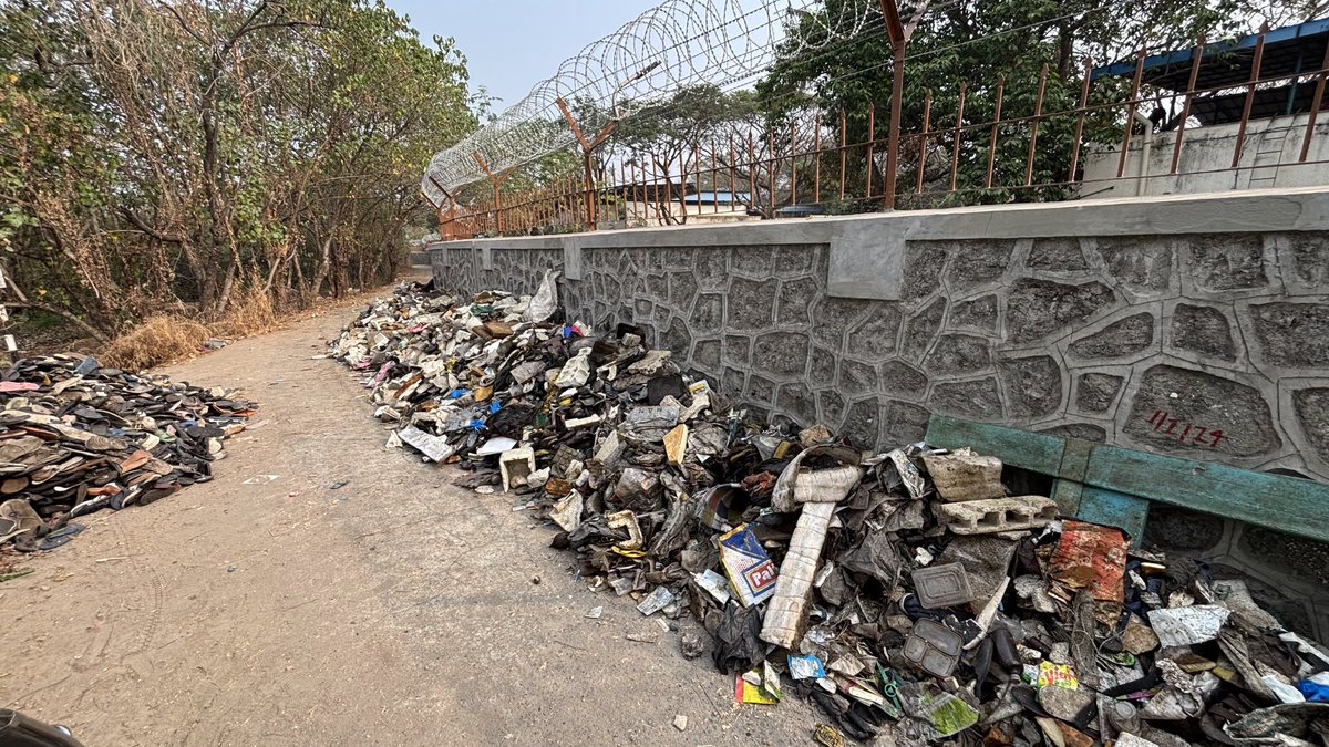 dharmeshbarai's tweet photo. Week 230 #MangrovesCleanup Drive 🌿
As citizens, we can contribute to environmental conservation—it’s in our hands!
We hope authorities take note and address local civic issues to prevent trash from ending up in the ocean.
#CleanUpDrive #BeatPlasticPollution #SaveMangroves https://t.co/NMDAsVTC5n