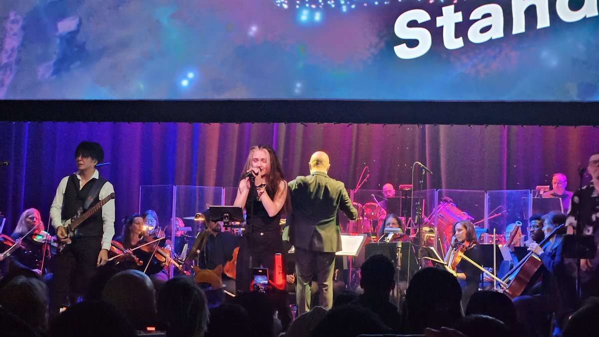 Austin invaded #SonicSymphony in D.C. to do some recon. He learned all their secrets to putting on the perfect blue🔵, spiky🦔, and fast🏃‍♂️ concert.

He would tell us everything he learned however, he lost his voice screaming all the songs...

Guess we'll never know
-🦆