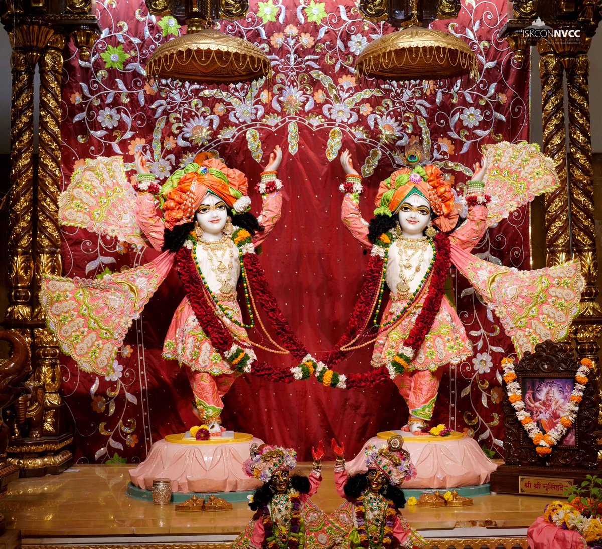ISKCONPune's tweet photo. 🙏🏽Today's Darshan 📿 🗓13-01-2025🙏
🌷Sri Sri Gaur Nitai🌷
🚩@ISKCONNVCCPune🚩
.
.
#ISKCONNVCC #ISKCONPune #ISKCONNVCCPune #ISKCON
#13thjanuary #13thjanuary2025 #Monday
#Harinaamsankirtan #Radheshyamdas #Radheradhe
#Sankirtan #Kirtan #Vrindavan #Mayapur #Prabhupada
#GVE https://t.co/G1HLP4LQ9R