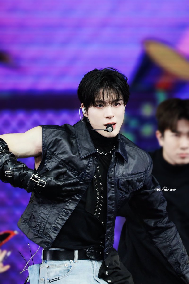 NOproblem tweet media