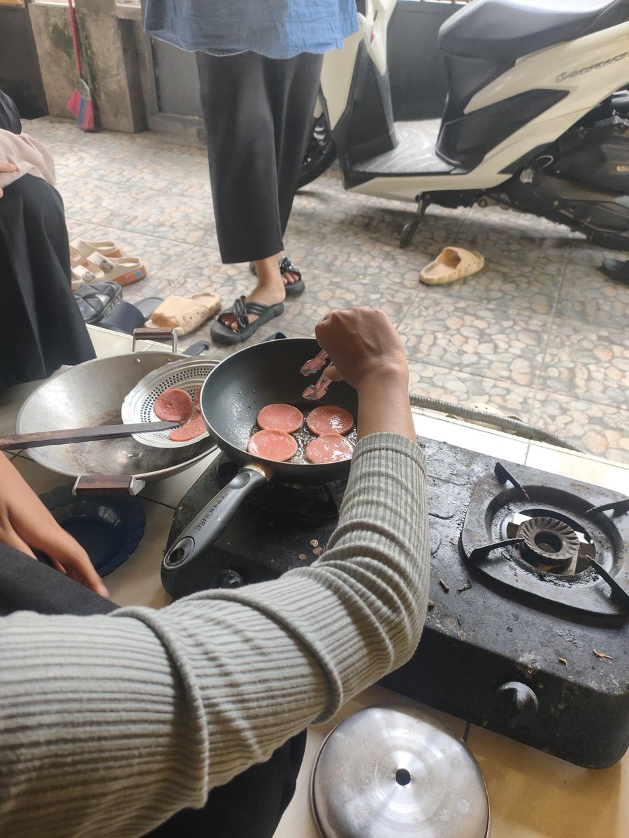 [ Program Kerja ]
🍳 Pelatihan Penjualan oleh Dinas Kewirausahaan
🗓️ Minggu, 12 Januari 2024