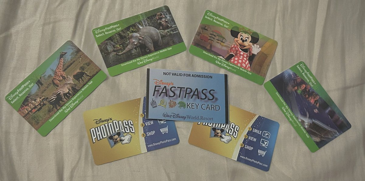 TheJubilance's tweet image. saw someone talking about physical tickets earlier; that #fastpass in the middle is one of my favorite mementos from wdw :D
