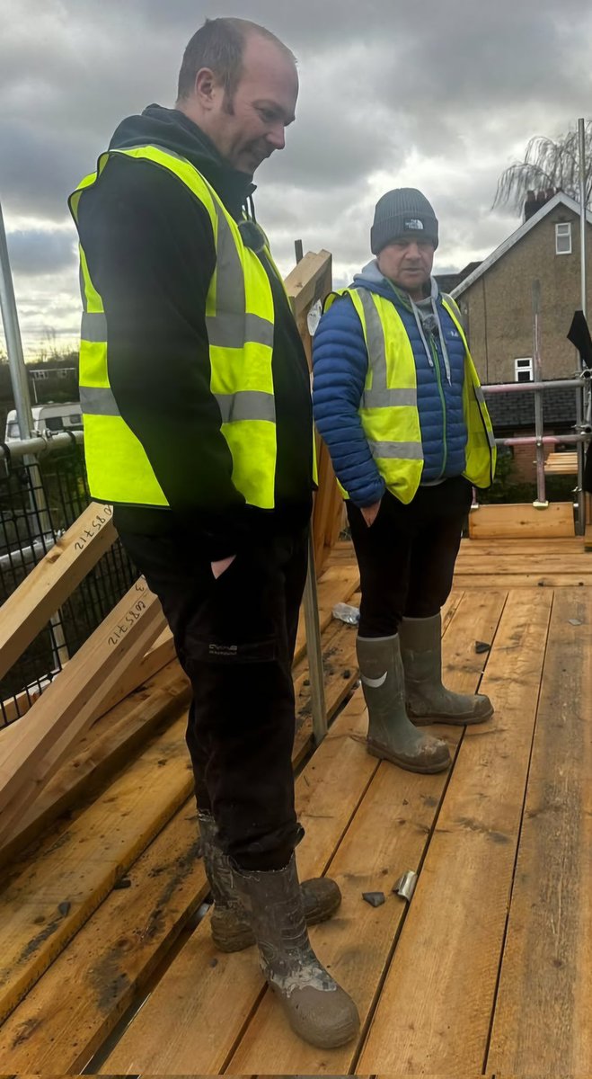 HivizScruffs's tweet photo. #buckbootz #builder #hiviz https://t.co/Vm92ZZaNMV