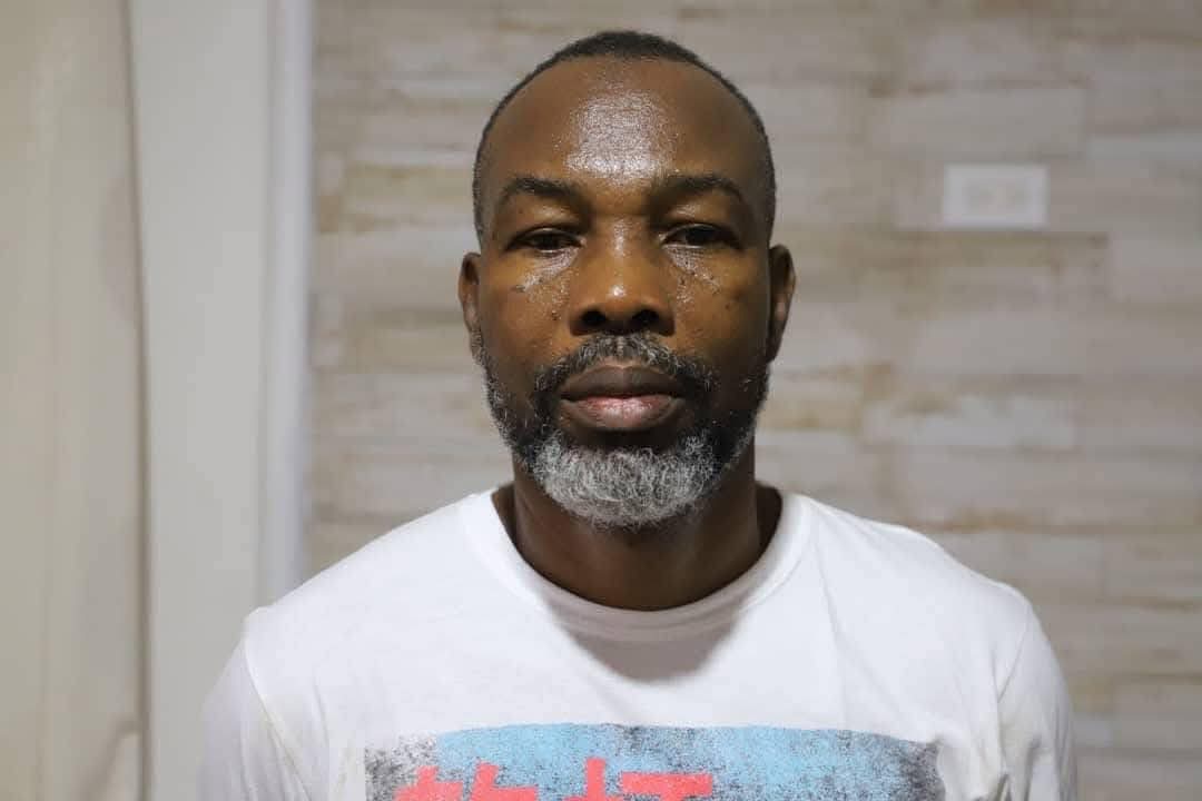 BpostJ's tweet photo. 🔴🇭🇹 | L'ex-député Prophane Victor est arrêté par la Direction Centrale de la Police Judiciaire (DCPJ) ce dimanche 12 janvier 2025. Accompagnée d’un juge de paix, selon Radio Télé Métronome, la Police a perquisitionné sa maison. https://t.co/OIaZYnhBCt