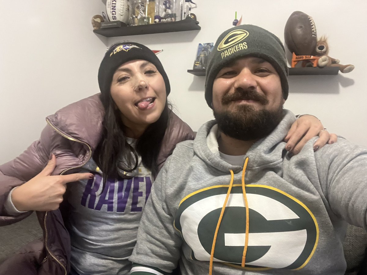 hectoy10's tweet photo. Ella a la siguiente ronda y yo pues bueno… una cosa menos de que preocuparme @FOXImpactoNFL #FoxImpactoNFL FoxMX #Playoffs https://t.co/haOAiWsi0Y