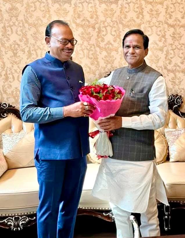 ashapande_07's tweet photo. महाराष्ट्र राज्याचे मंत्री आणि भाजपाचे प्रदेशाध्यक्ष आमदार मा. श्री. चंद्रशेखर बावनकुळे जी यांना वाढदिवसाच्या हार्दिक शुभेच्छा.

आपणास उत्तम आरोग्य आणि उदंड दीर्घायुष्य लाभो हीच प्रभु श्रीराम चरणी प्रार्थना. 

Chandrashekhar Bawankule
BJP Maharashtra https://t.co/g0TRtupUiQ