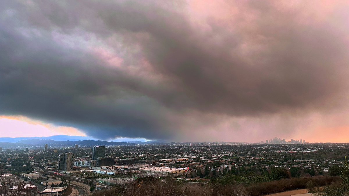 Brian Douglas (@briandouglasknx) on Twitter photo The first shot is from earlier today and the other from Wednesday morning. I took both at 400ft up looking towards downtown LA. Our firefighters have been amazing and the weather has shown us a little reprieve today. Still plenty of work to be done. #EatonFire <a href="/knxnews/">KNX News 97.1 FM</a> The first shot is from earlier today and the other from Wednesday morning. I took both at 400ft up looking towards downtown LA. Our firefighters have been amazing and the weather has shown us a little reprieve today. Still plenty of work to be done. #EatonFire <a href="/knxnews/">KNX News 97.1 FM</a>
