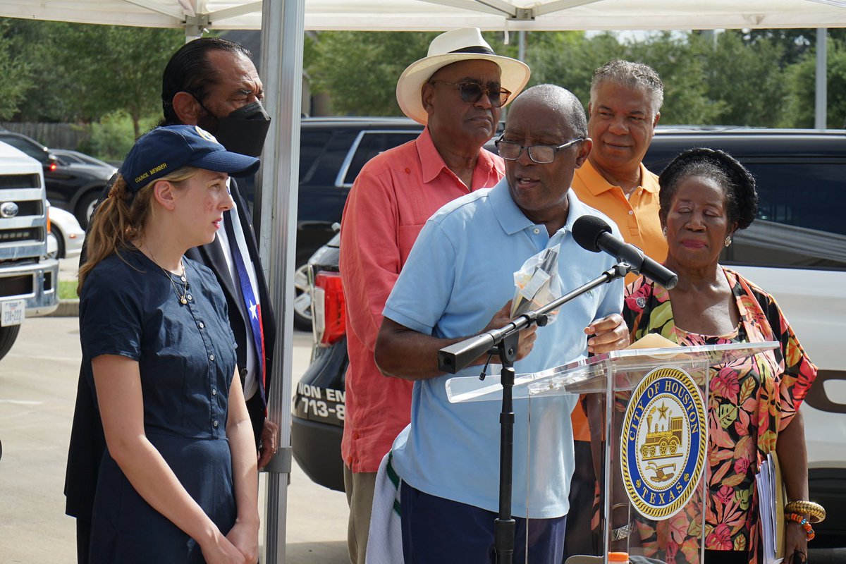 SylvesterTurner's tweet photo. Congresswoman Sheila Jackson Lee was not only the Congresswoman for the 18th Congressional District, she was a Congresswoman for everyone no matter their background. 

I was honored to fight many battles with her throughout my time as a state representative and  as mayor. 

Today we celebrate her birthday and the last impact she had on our lives. In her memory, we will continue the fight to make our congressional district, our nation, and our world a better place for all. 

#HappyBirthday Congresswoman! 🎉🎉