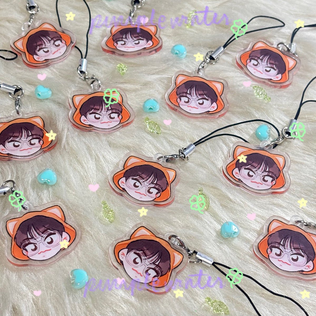 purrplewinter's tweet photo. 🍀 day6 forever young in manila - youngk fansupport by purrplewinter🍀

⪩⪨︎ phone charm (3cm; acrylic)
⪩⪨︎ sticker (vinyl; 5cm)

.　 ˚ 　✧ 　 ˚ 　.

𖧷 feb 22; loc tba
𖧷 strictly 1:1 (limited qty)

#DAY6_3RD_WORLDTOUR
#DAY6_3RD_WORLDTOUR_Manila
#DAY6_3RD_WORLDTOUR_MNL https://t.co/6xaWjX5QOp