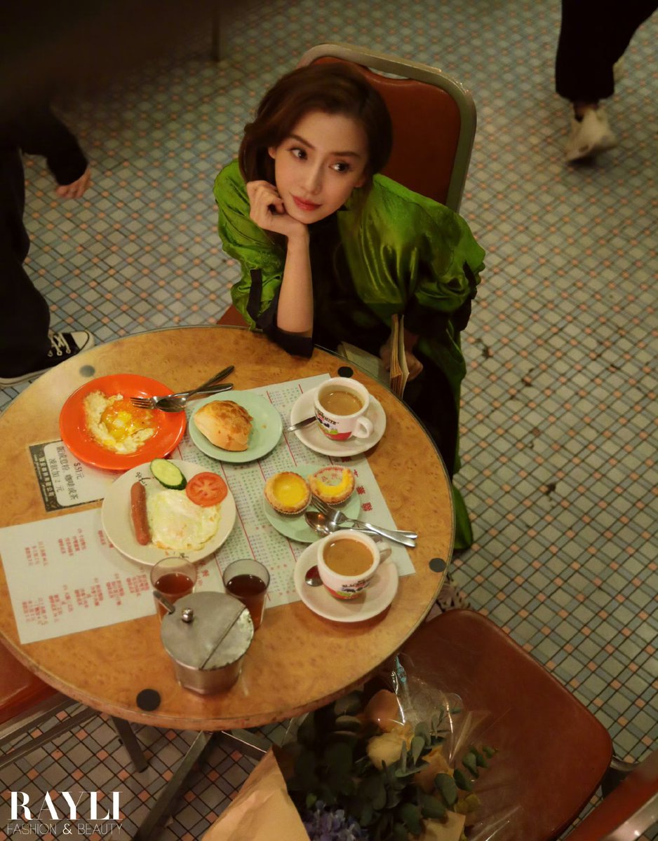 angelababy 杨颖 updates tweet media