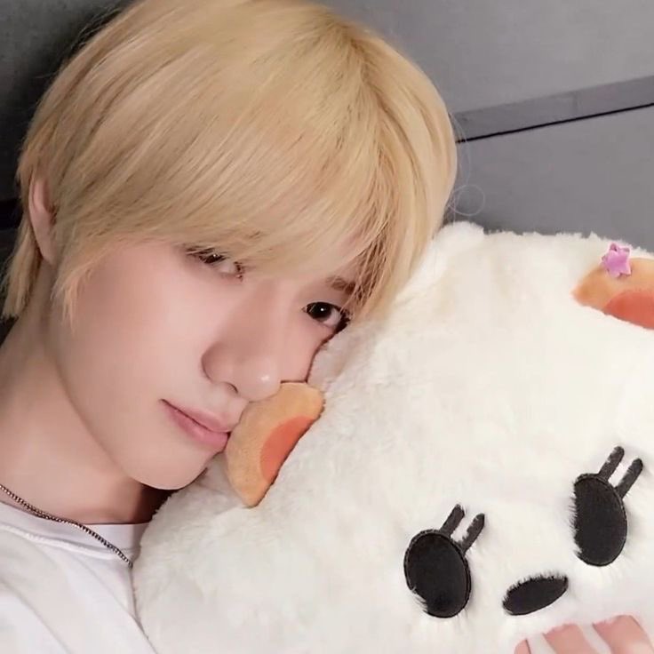 moaquarium's tweet photo. twins (*^ω^*)🧸 #beomgyu https://t.co/qOL93LAj3V