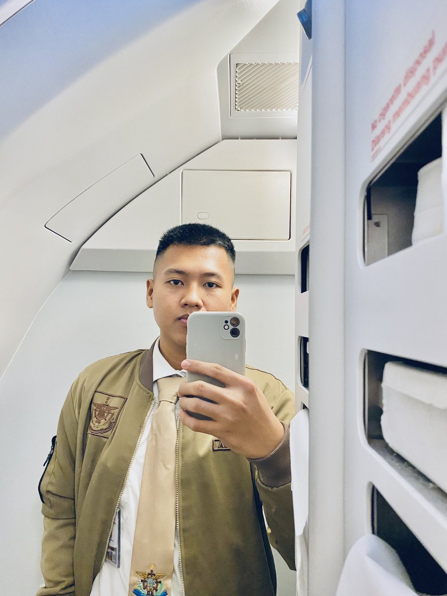 anandaadii_'s tweet photo. Terbang untuk berlayar https://t.co/yrPnfnquT8