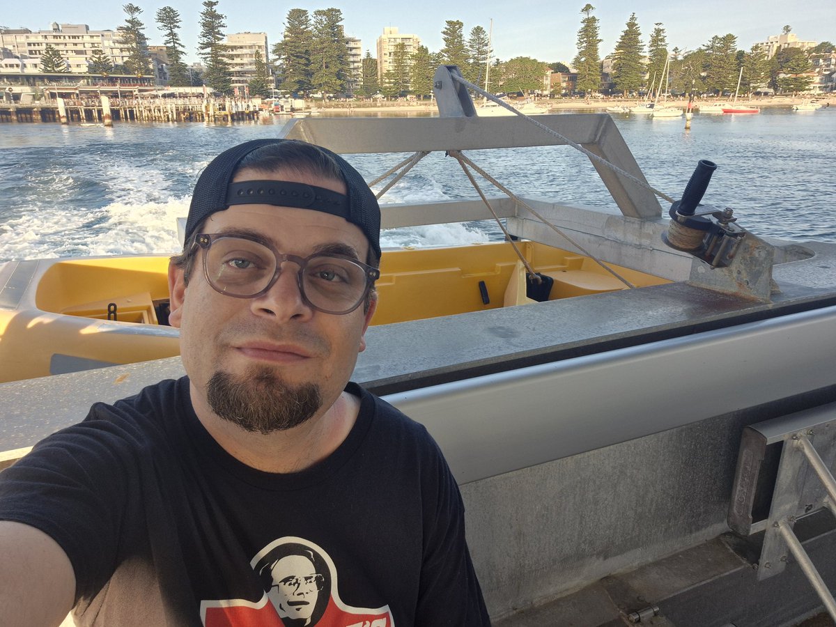 DeanHawkin83105's tweet photo. Beach day
#sydguy https://t.co/HztpH6ITCH