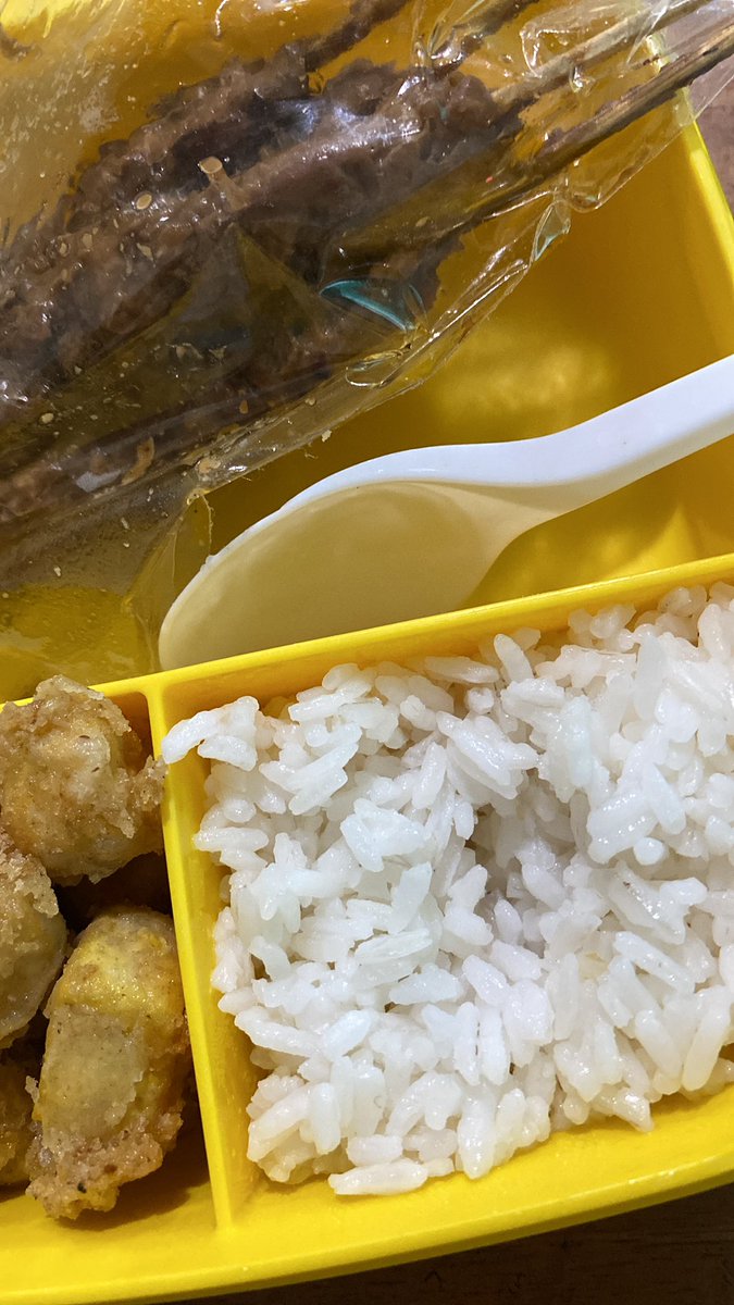 sambil makn sate dan tahuu