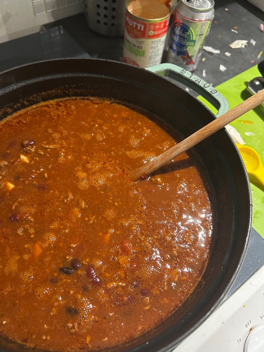 imbobswaget's tweet image. 11 pm the perfect time to make some chili