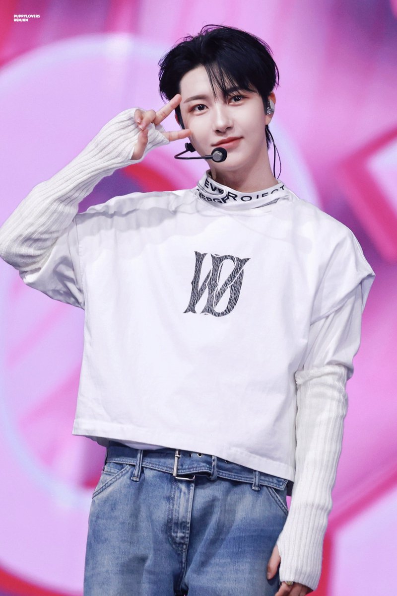 puppylovers323's tweet photo. 250112 SMT
💗

#NCTDREAM 
#런쥔 #仁俊 #RENJUN https://t.co/2YN6A8Cilu