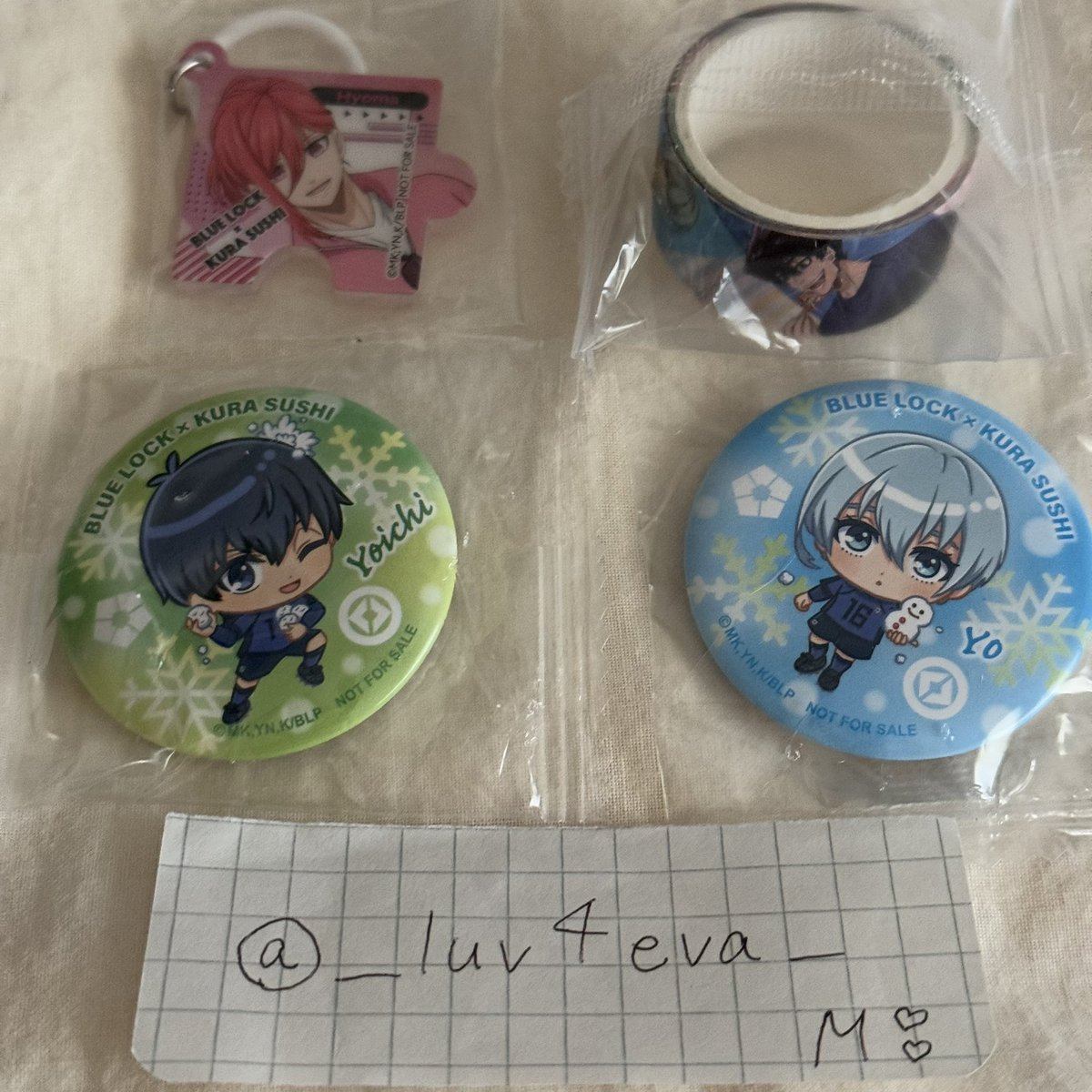 __luv4eva_'s tweet photo. ブルーロック ブルロ くら寿司 ビッくらポン 交換

【 譲 】
めじるしチャーム：千切

缶バッジ：潔 . 氷織

マスキングテープ：② 蜂楽.千切.氷織.烏

【 求 】
めじるしチャーム 凪 ＞ 凛 ＞ 缶バッジ 凛

＞＞ マスキングテープ① (纏めてのみ)

交換可能な方いましたら
リプよろしくお願いします‼️ https://t.co/2j1PhihMrE