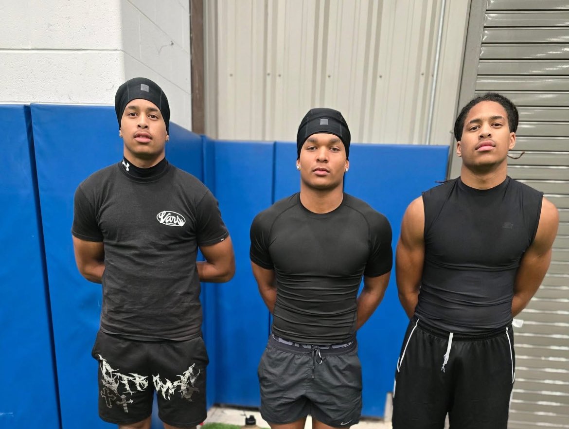Jaylin and Jordin Jones “Twin” (@jonestwins4423) on Twitter photo True Class of 27 Dawgs!!! No reclass, only hard work, dedication, and Faith!!! Thank you Lord for this opportunity to play the game we Love. <a href="/DavonSmith09/">Davon “Kekoa” Smith ‘27🇵🇫</a> <a href="/Coach_Bragg/">Jacob Bragg</a> <a href="/coach_u87/">Coach Urgelles</a> <a href="/CoachHyp13/">Coach Hypolite</a> <a href="/DonnieBaggs_/">#HCville</a> <a href="/justinallen_13/">Justin Allen</a> <a href="/vypehouston/">VYPE Houston</a> True Class of 27 Dawgs!!! No reclass, only hard work, dedication, and Faith!!! Thank you Lord for this opportunity to play the game we Love. <a href="/DavonSmith09/">Davon “Kekoa” Smith ‘27🇵🇫</a> <a href="/Coach_Bragg/">Jacob Bragg</a> <a href="/coach_u87/">Coach Urgelles</a> <a href="/CoachHyp13/">Coach Hypolite</a> <a href="/DonnieBaggs_/">#HCville</a> <a href="/justinallen_13/">Justin Allen</a> <a href="/vypehouston/">VYPE Houston</a>