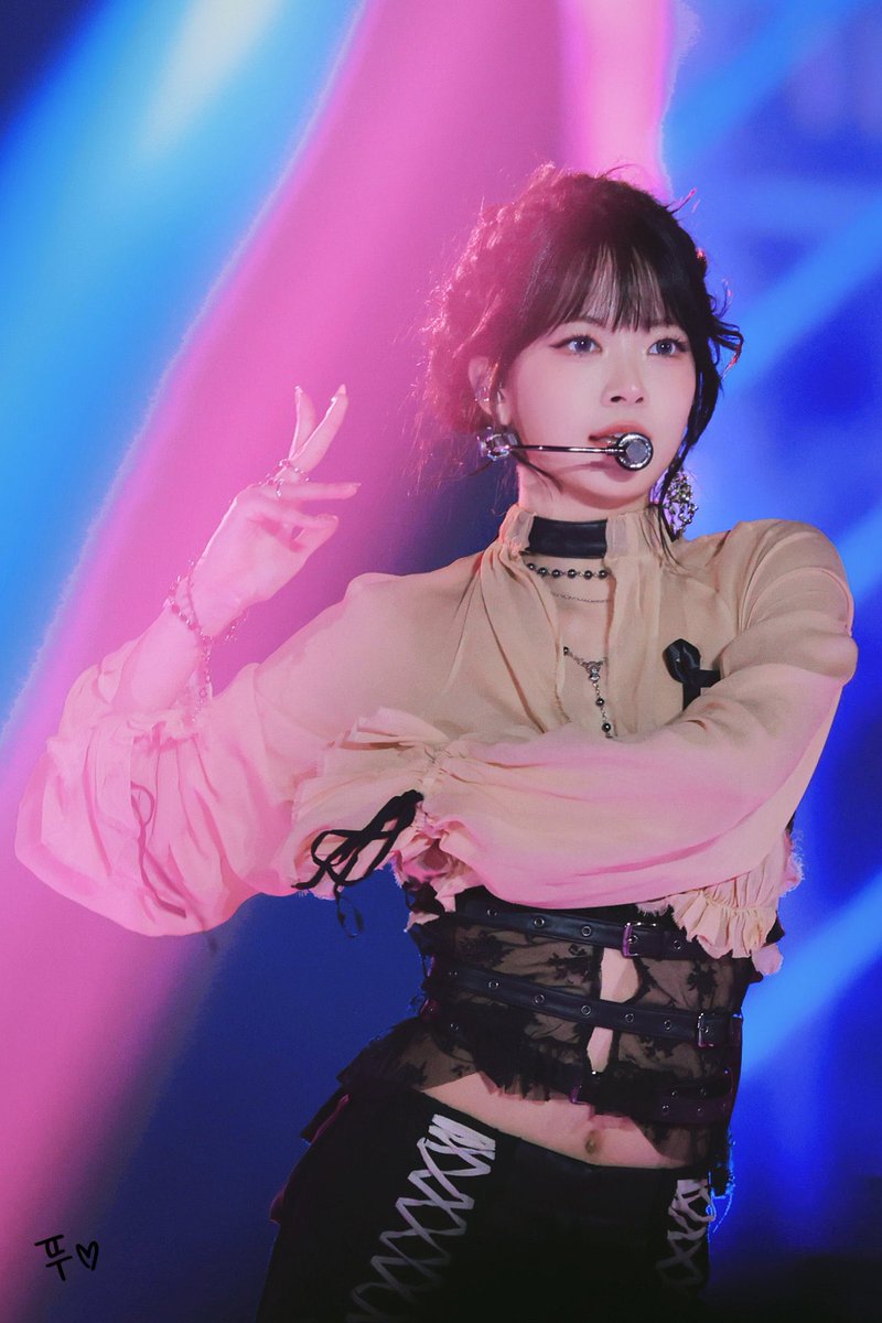 s39hyewonnn's tweet photo. GDAのビジュアル美、大無双ウンチェ

 #은채 https://t.co/2ZsscMkWay