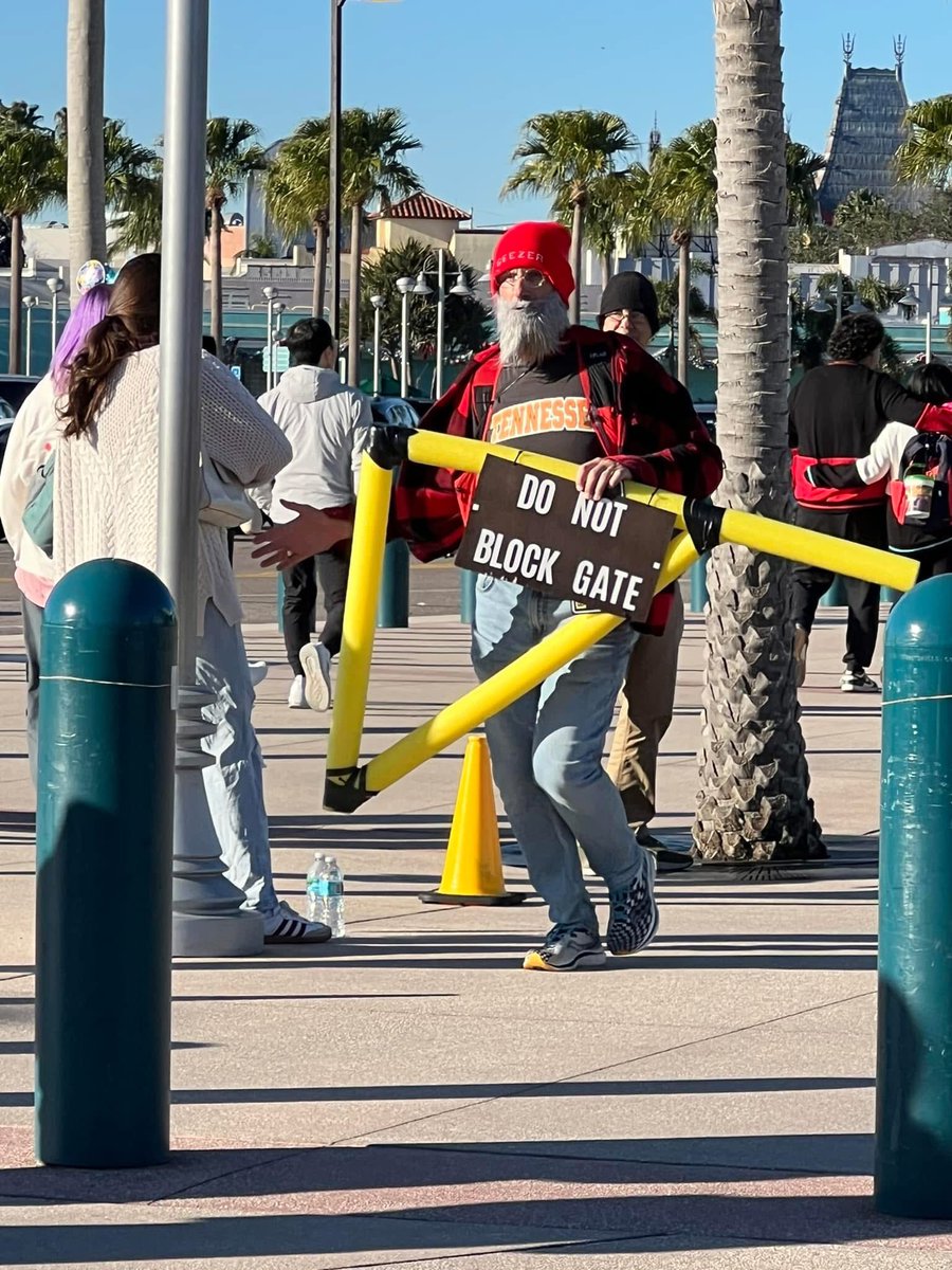 If you need a little joy today…Laz once described himself as being “Hillbilly Famous.” It’s next level when someone  is cosplaying you. This amazing work of art was spotted at the Disney World Marathon. Thanks and photo credit to Kelly Delaney.
