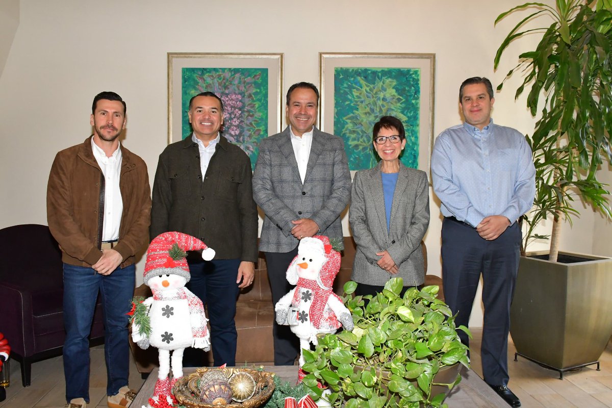 Detonará Toño Astiazarán el potencial turístico del Centro Histórico de Hermosillo
rnoticias.com.mx/Portal/2025/01…
<a href="/tonoastiazaran/">Antonio Astiazarán</a> <a href="/HermosilloGob/">Gobierno de Hermosillo</a> <a href="/gertie_agraz/">Gertie M. Agraz Boeneker</a> <a href="/RenanBarrera/">Renán Barrera</a> <a href="/andradeivone/">Ivone Andrade</a> <a href="/AFerCisneros/">Fernanda Cisneros Rodriguez</a> <a href="/cneudert/">Carla Neudert</a> <a href="/MarySolhillo/">MarySol</a> <a href="/eduardoacunap/">Eduardo Acuña</a> <a href="/feduardoalvarez/">Eduardo Alvarez</a>