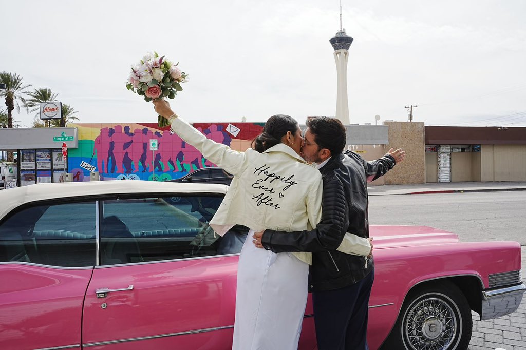 Oneemoretime_'s tweet photo. Tb Our Wedding in Las Vegas 🤍😍 https://t.co/dmTf5f4SHI
