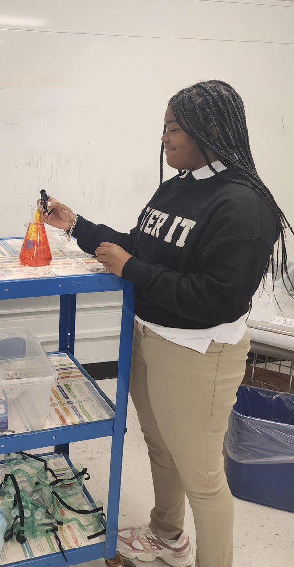 Students in Ms. Brown’s class explored the fascinating interaction between temperature and carbon dioxide absorption in water. Real-world science in action! 🌍💧
