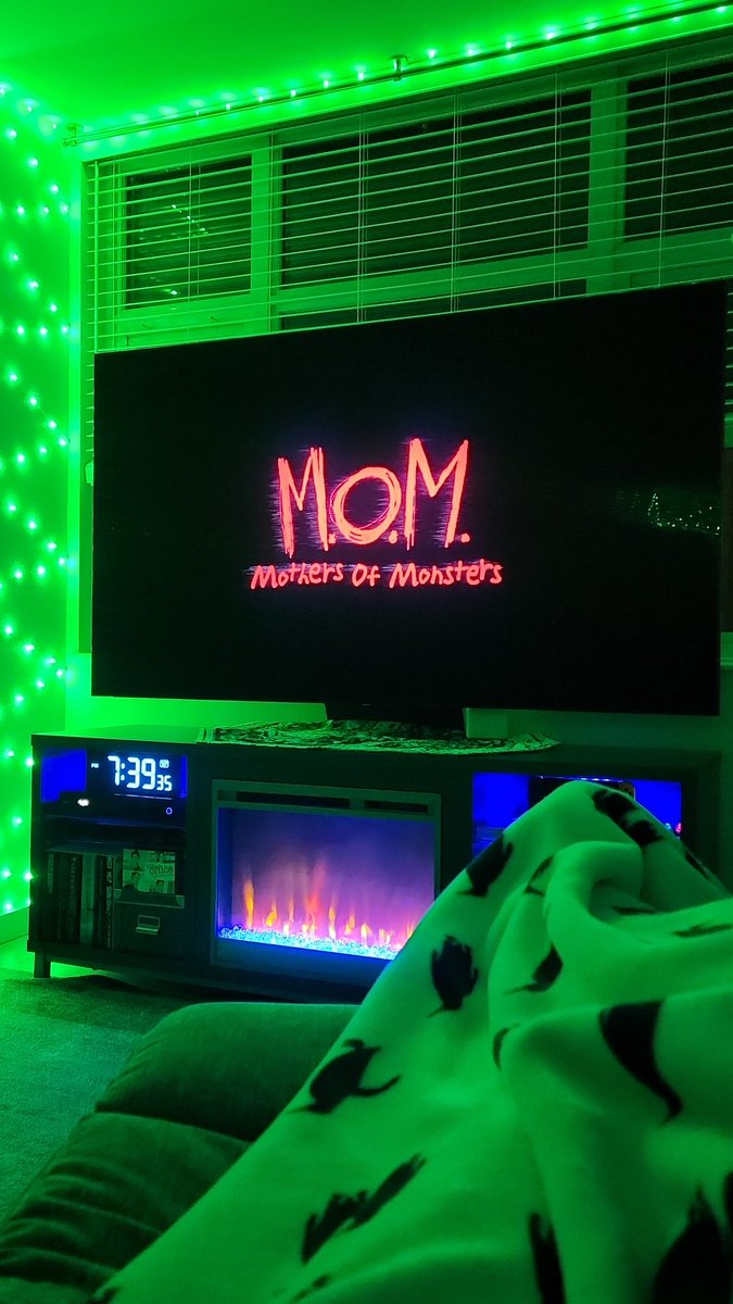 horror_szn's tweet photo. This weekend's watches. #MothersofMonsters #FallingStars #Dagr #Beezel @watchfoundtv @PrimeVideo @Tubi @DreadCentral https://t.co/ulY8ohbczV
