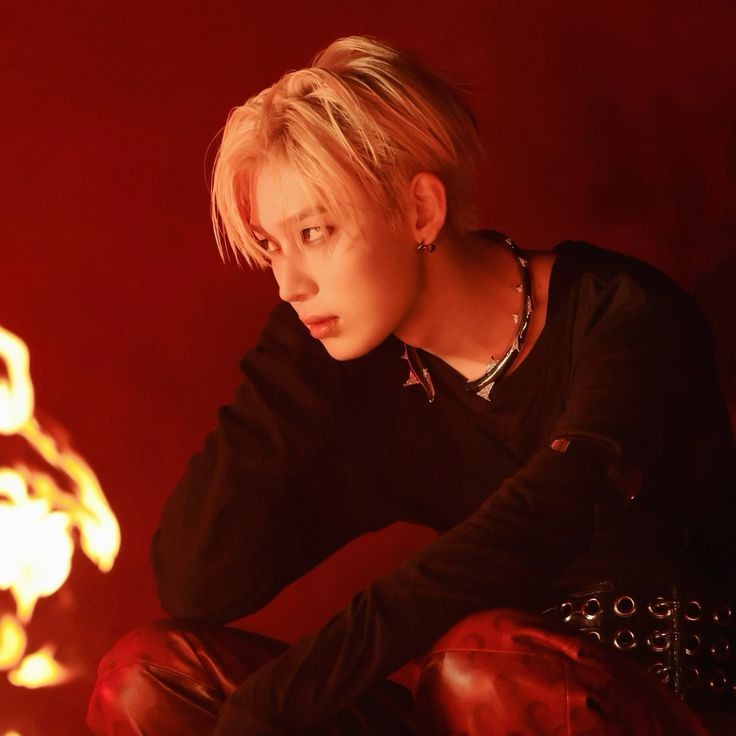 heelichaps's tweet photo. far enough from fire,
a 🔞 svnjay au wherein

augustus morgan never liked competition, but he just can’t stand losing the love of his life to malachi.

he will do anything to win—even if it means stepping into the burning fire he was taught to run away from from the start. https://t.co/PsyJNvTxAB
