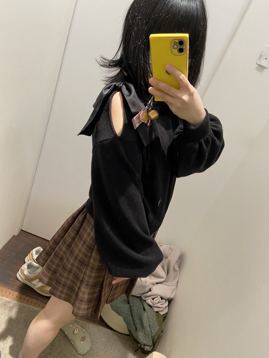 昔と今
1、２枚目は高校卒業してすぐくらい
３枚目はつい最近の笑
雰囲気すきな人絡んでください🌱
身長とかも多分153から変わってないか縮んだか笑

#ぽっちゃり好き男子と繋がりたい 
#雰囲気すきな人きて