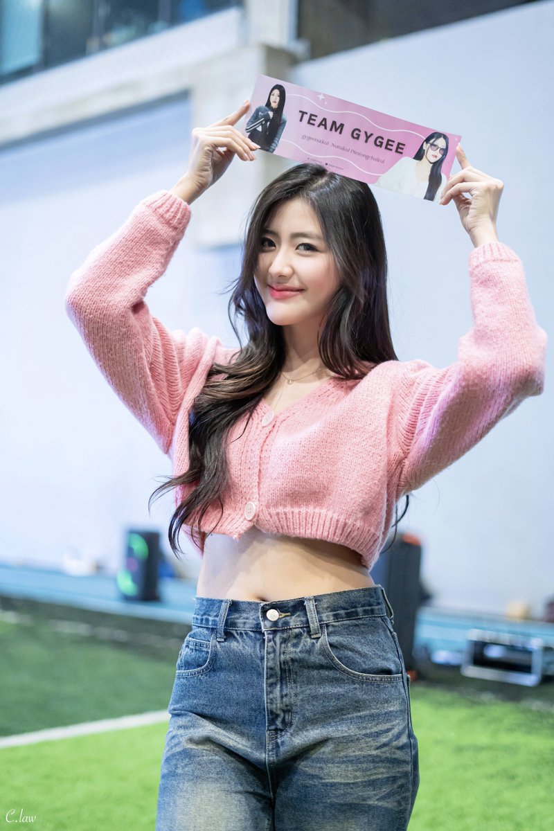 C_law__'s tweet photo. ถ้าความคิดถึงเป็นลม
ฉันคงจะปลิวหาย~🍃💖
#gygeenutkul #bejolly (2)
#4missmission https://t.co/3tDD8SXhk2